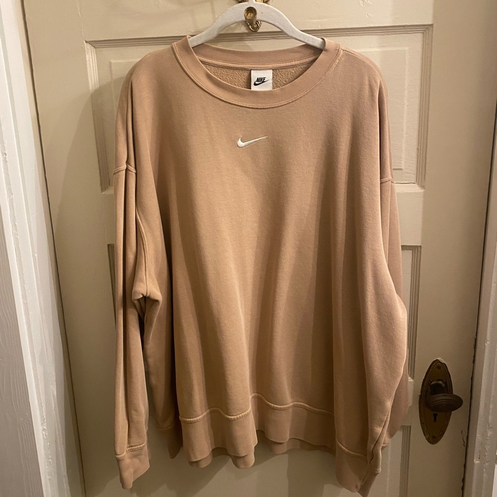 Woman’s Tan Nike Sweatshirt